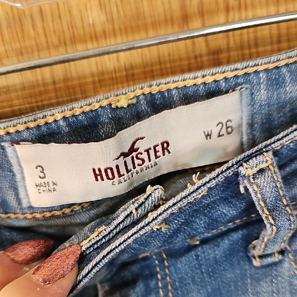 Hollister Light Blue Skinny Jeans for Women - Picture 2 of 9